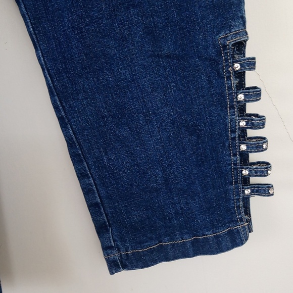 Euro Stretchy Denim Blue Jean Capri Pants - Picture 3 of 12